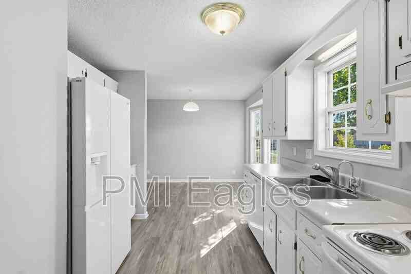 112 Waterford Drive - Photo 3 of 16