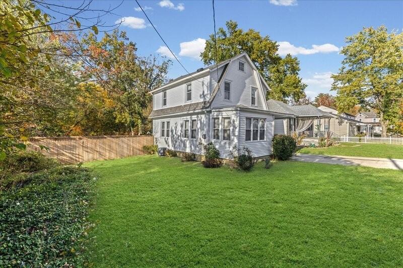 122 West Somerdale Road - Photo 3 of 50
