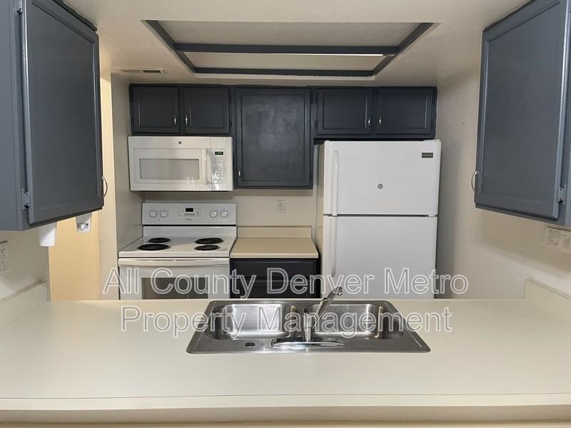 4292 S Salida Way #7 - Photo 3 of 12