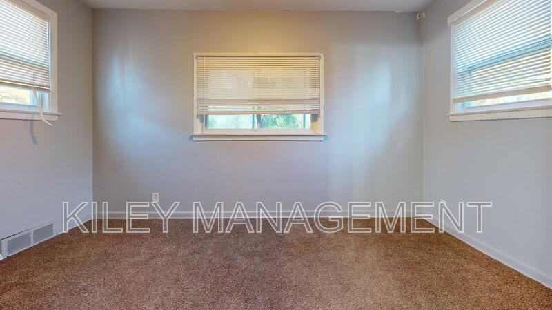 16894 Hubbell St - Photo 6 of 7