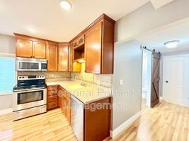 featured image of 715 W 19th St