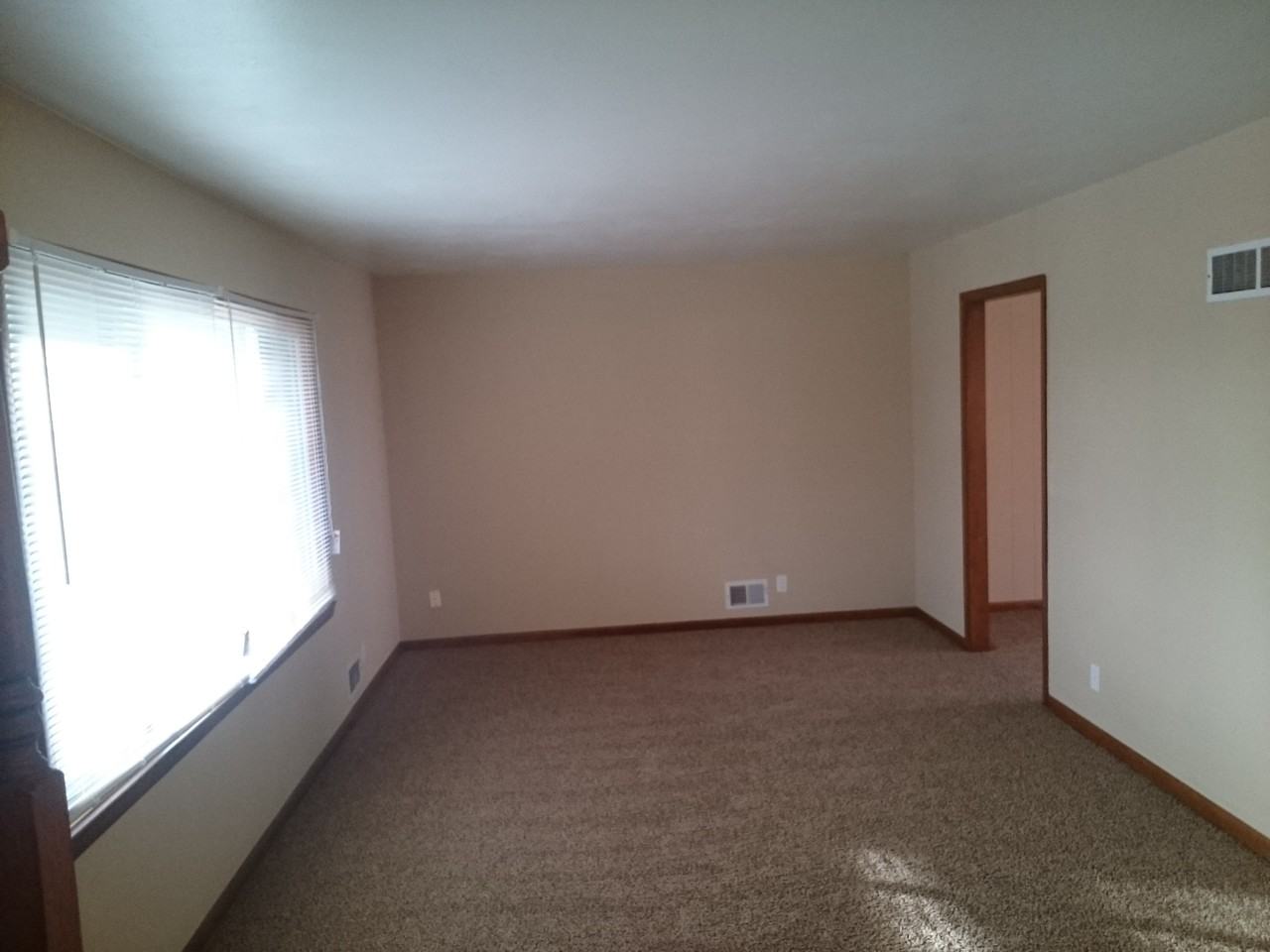 15202 E 43 Pl S - Photo 3 of 5