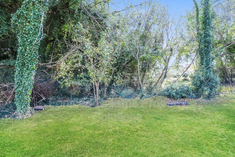 107 Roanoke St - Photo 4 of 13