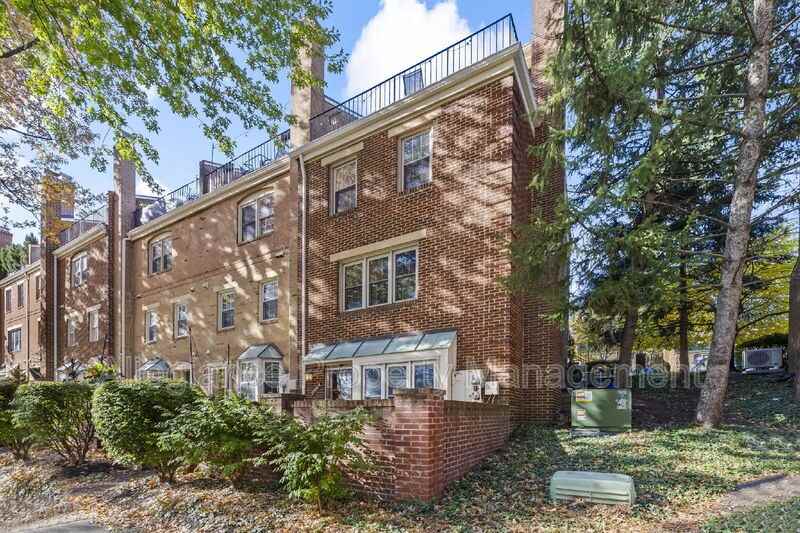 2506A Fairfax Dr - Photo 2 of 28