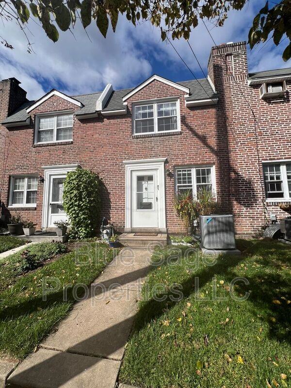 113 Plant Ave - Photo 2 of 33