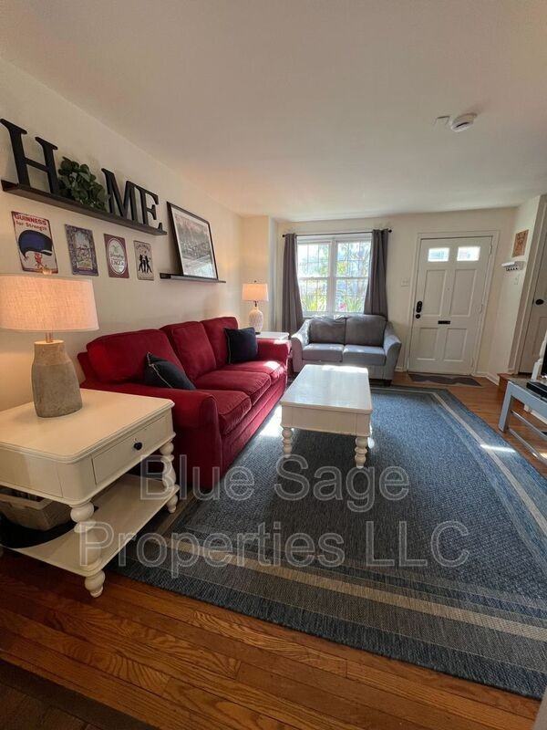 113 Plant Ave - Photo 3 of 33