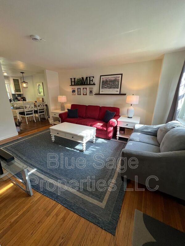 113 Plant Ave - Photo 5 of 33