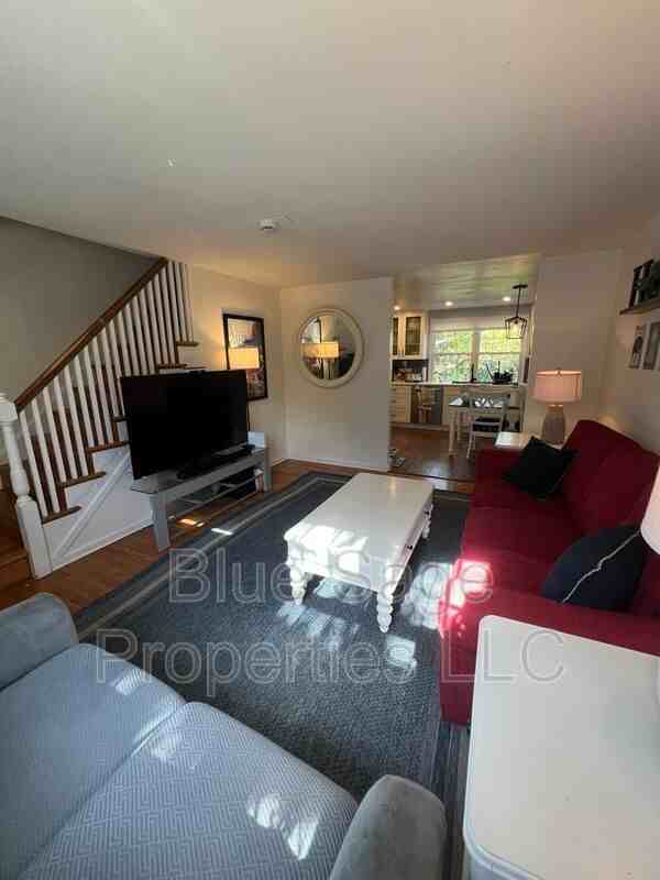 113 Plant Ave - Photo 7 of 33