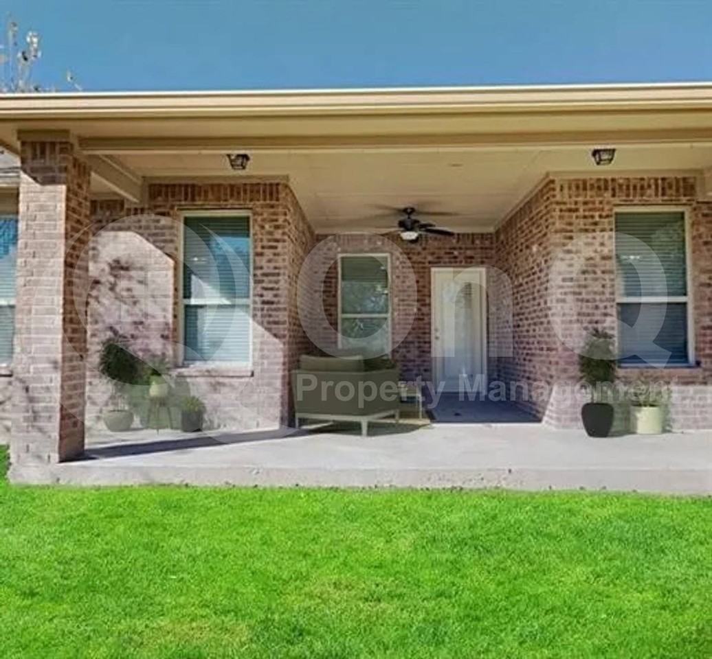 1417 Country Creek Trl - Photo 2 of 10