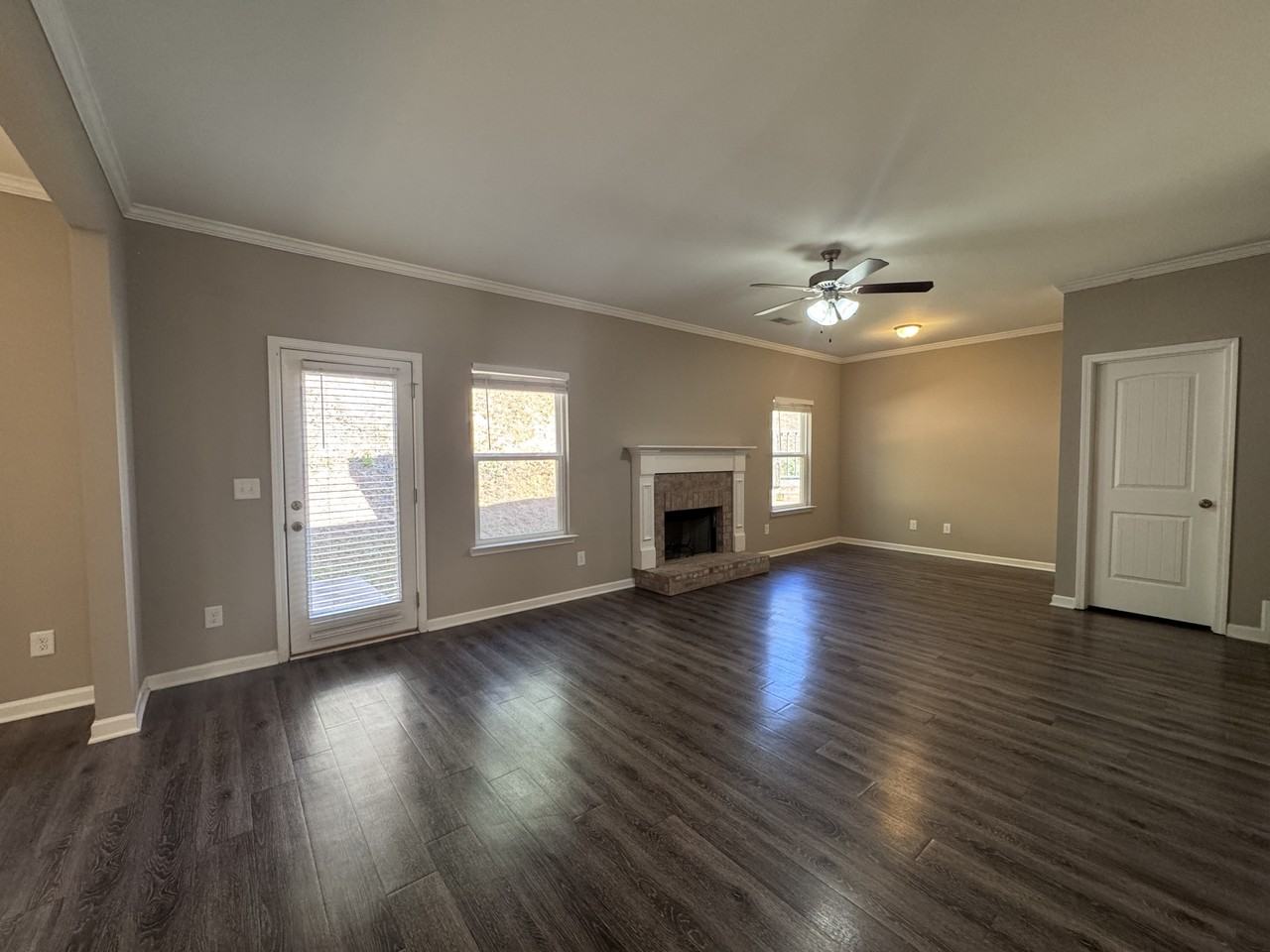 344 Fieldcrest Drive - Photo 5 of 29