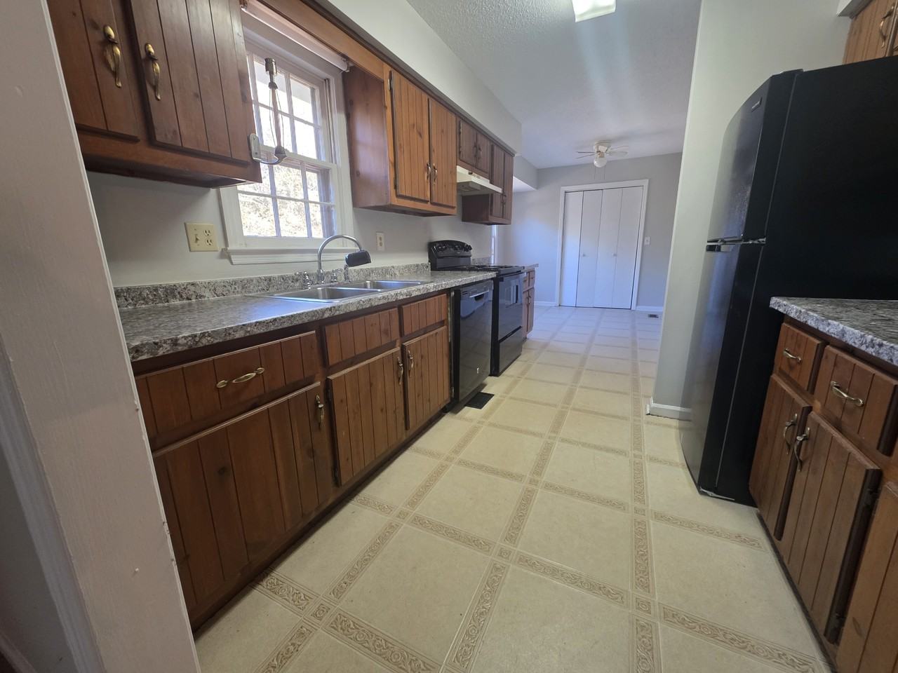 1738 Hays Mill Rd - Photo 3 of 22