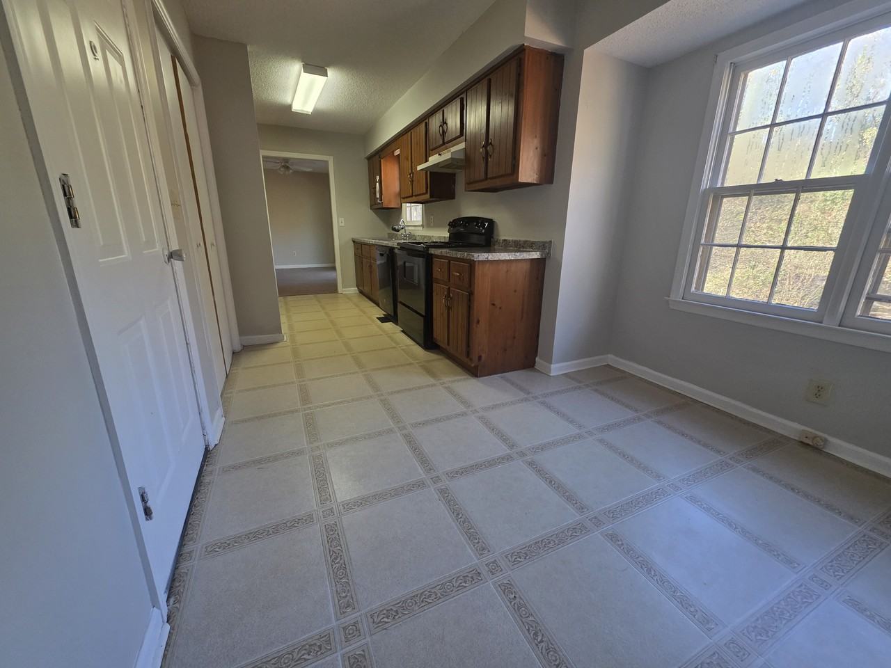 1738 Hays Mill Rd - Photo 3 of 18