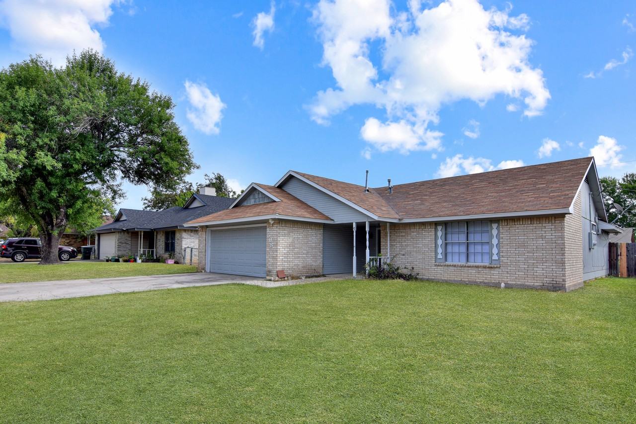 1508 Rose Ave - Photo 3 of 24