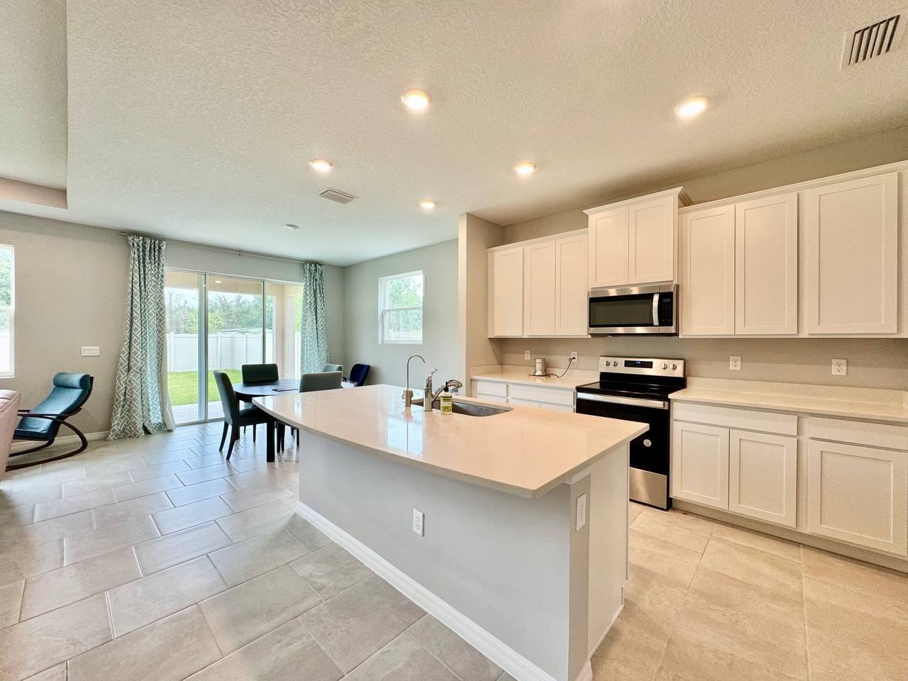 7724 Broad River Ave - Photo 5 of 40