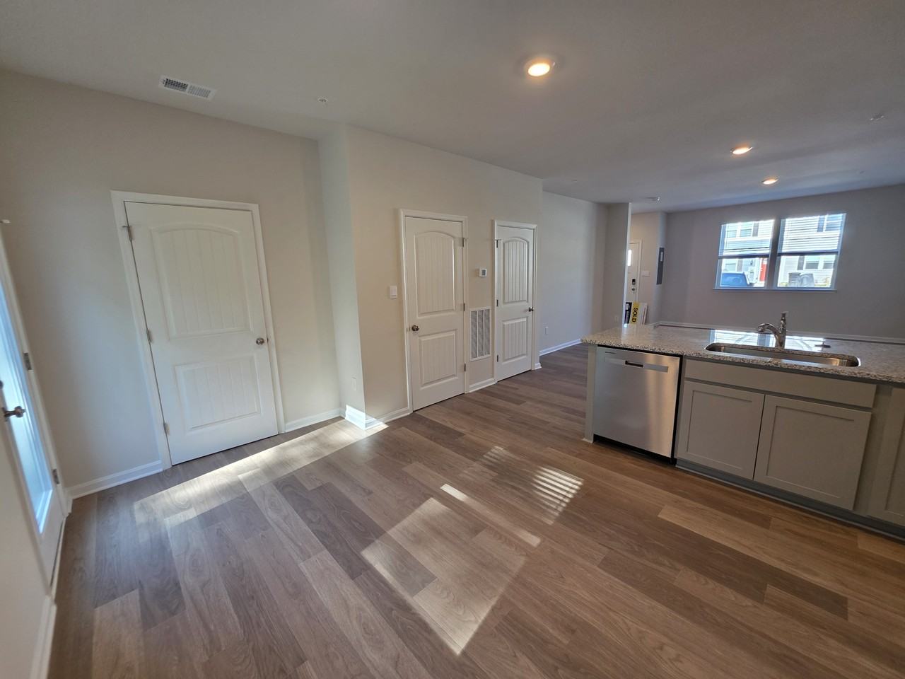 836 Mersey Ln - Photo 4 of 17