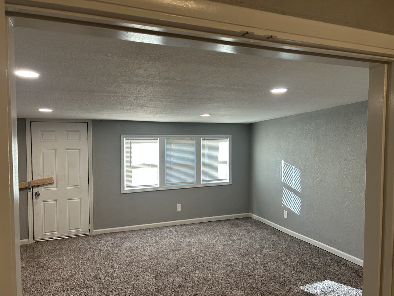 7403 E 109th Ter - Photo 4 of 12