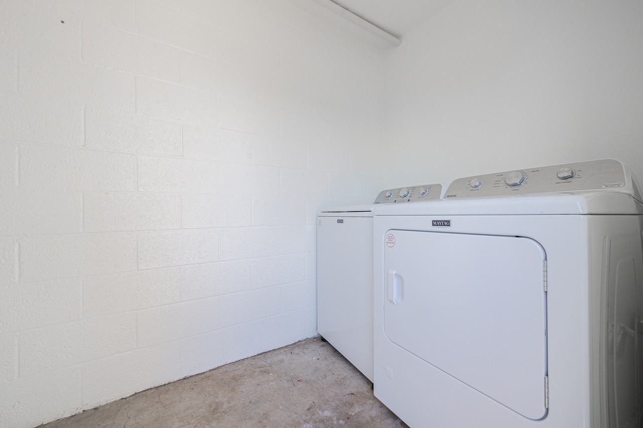 3215 West Royal Palm Road - Photo 5 of 21