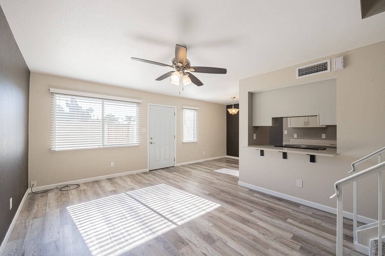 3215 West Royal Palm Road - Photo 6 of 21