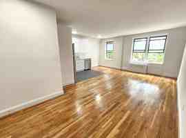 featured image of 1725 Edison Ave