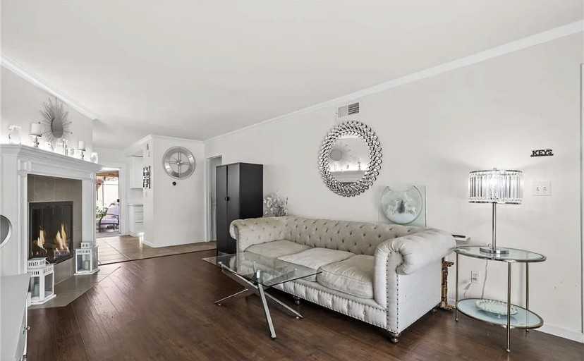 17621 17Th St - Photo 2 of 11