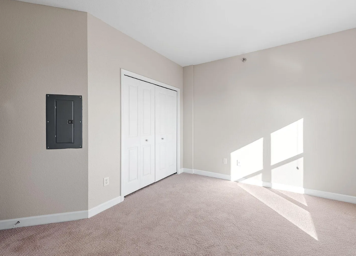 1155 Ford Rd - Photo 7 of 22