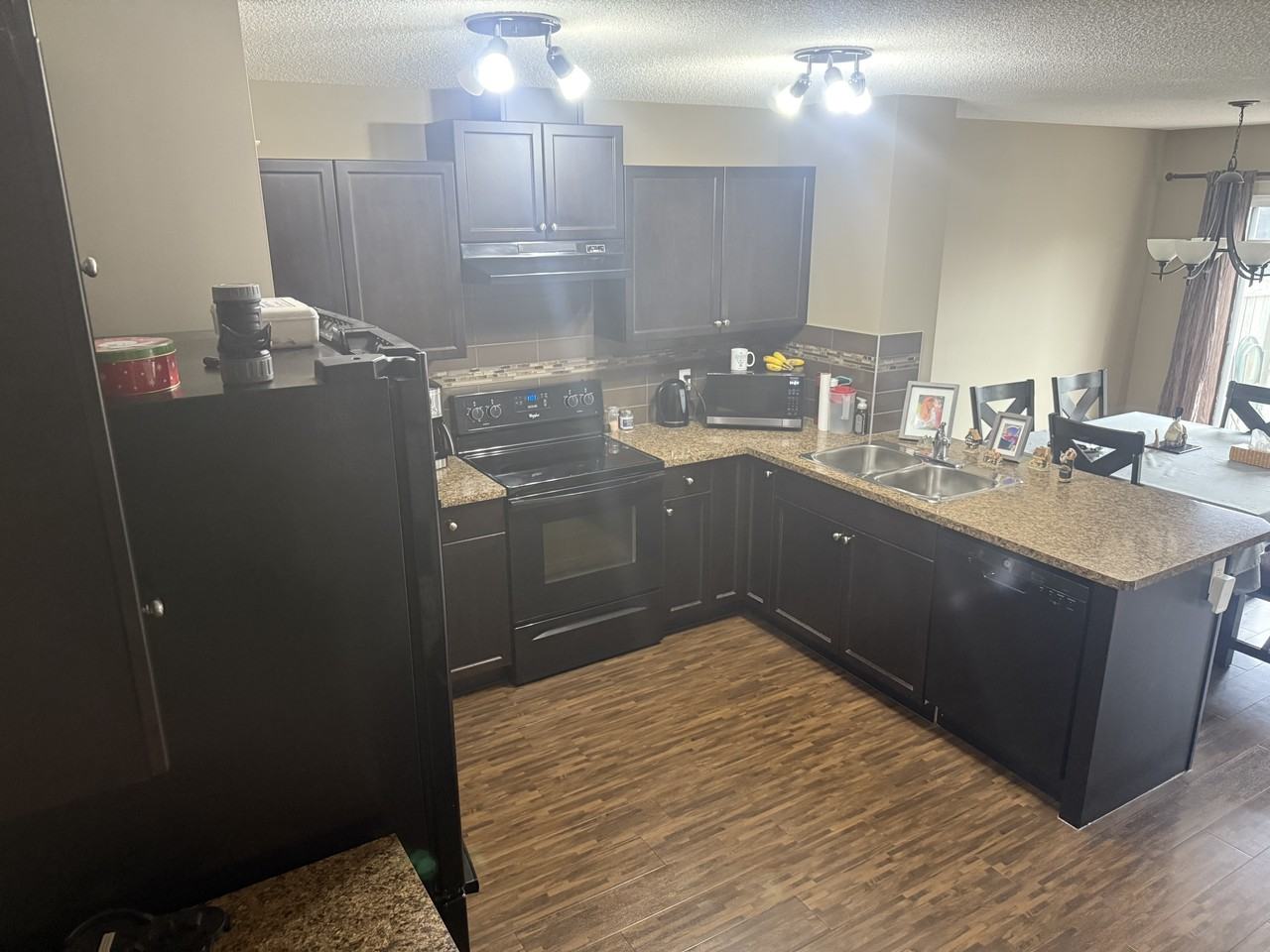 2341 Casselman Cres Sw - Photo 2 of 27