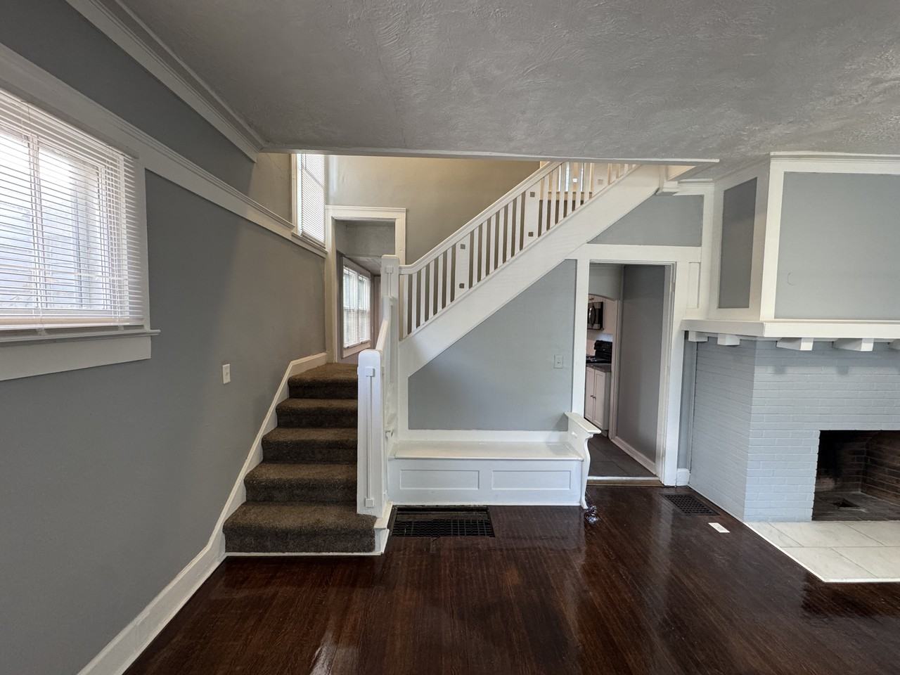 2925 Washington Blvd - Photo 4 of 29