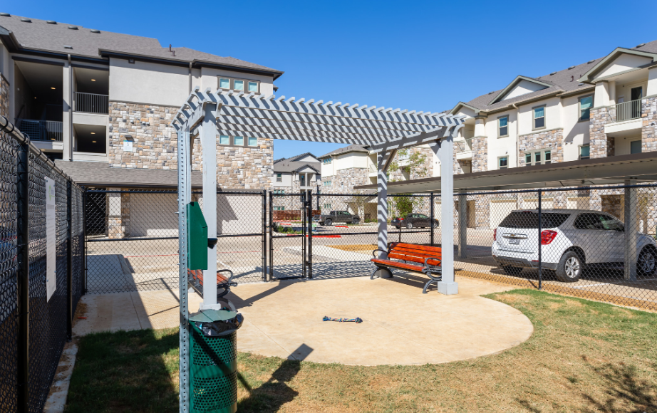 Majestic Parc - Photo 4 of 20