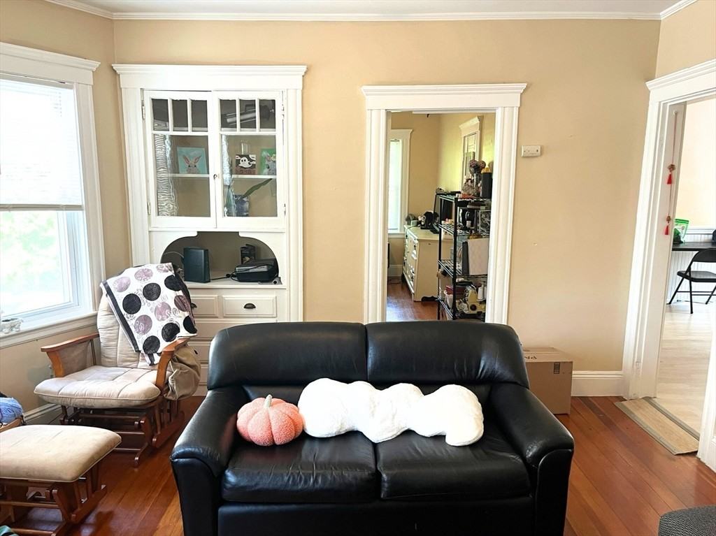 3907 Washington St #B - Photo 4 of 17