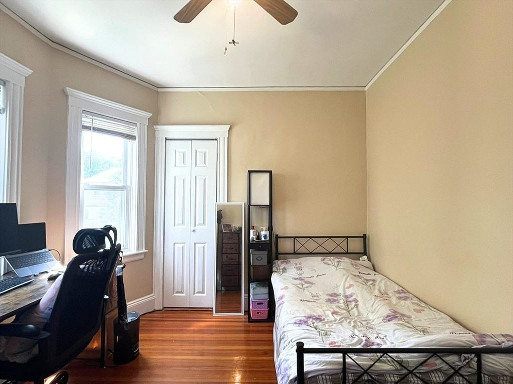 3907 Washington St #B - Photo 7 of 17