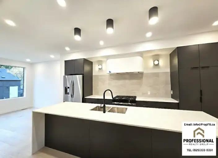 10961 74 Ave Nw - Photo 3 of 25