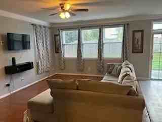 120 Milpass Dr - Photo 4 of 18