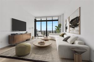 featured image of SE 7th St & S Miami Ave