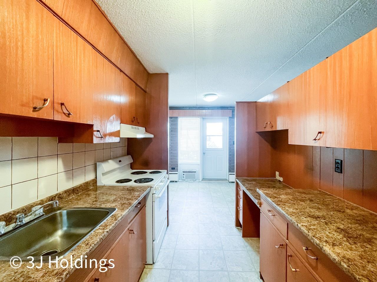 Vernfield - Photo 2 of 7