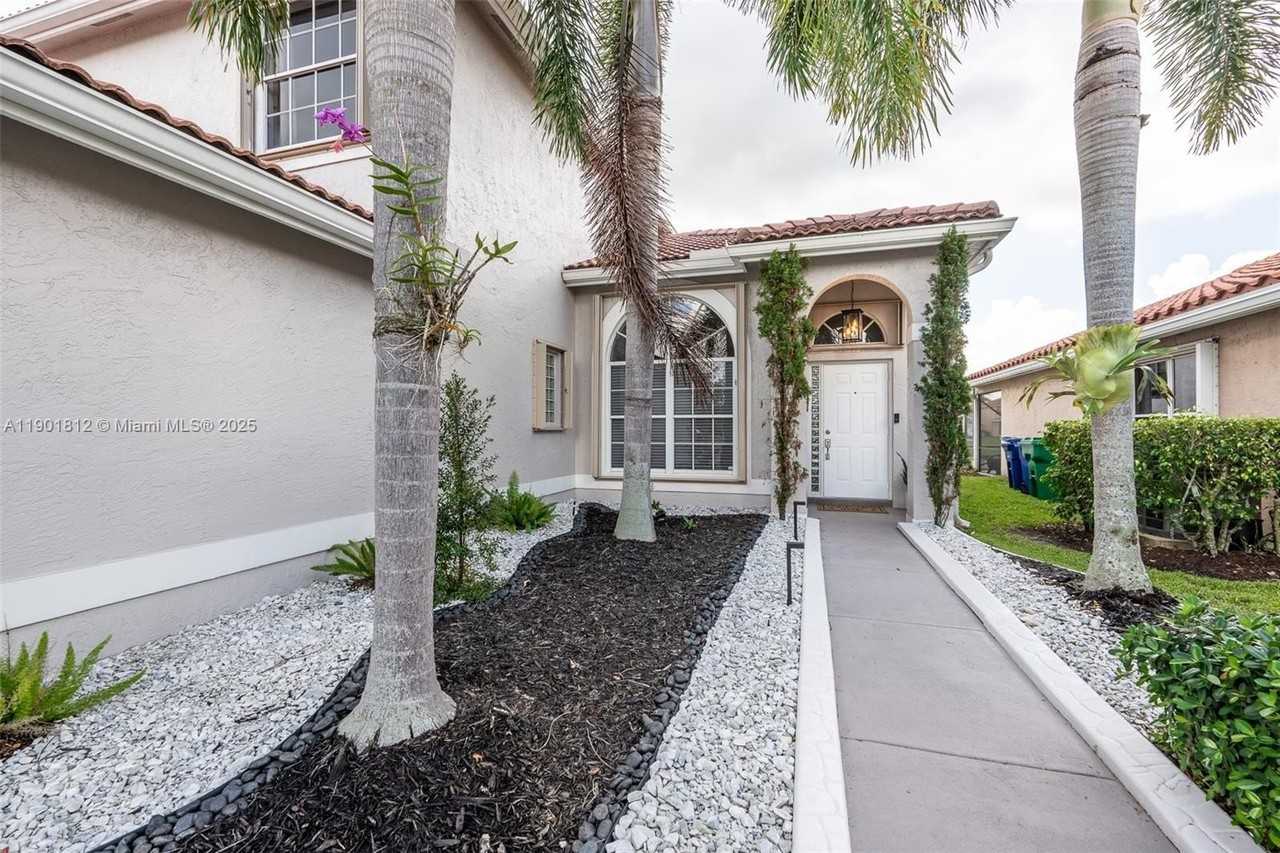 18004 Sw 20th St - Photo 7 of 49