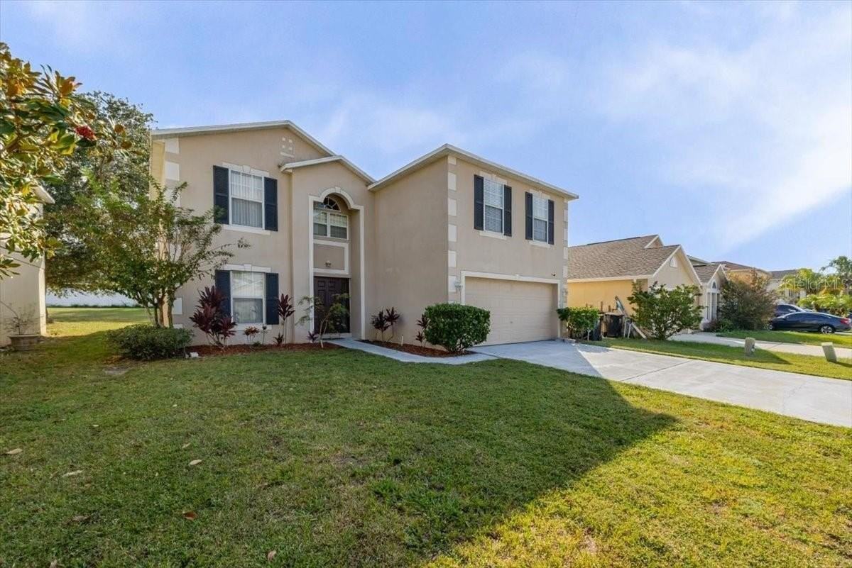 163 Jocelyn Dr - Photo 3 of 30