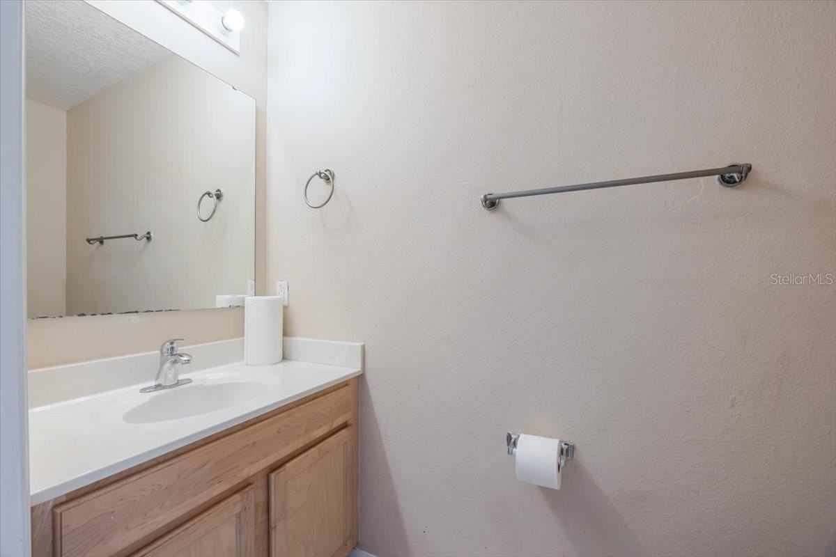 163 Jocelyn Dr - Photo 7 of 30