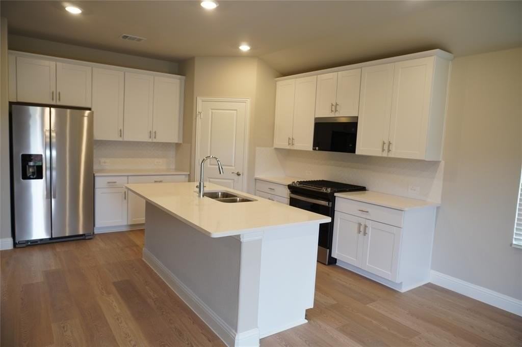 2212 Dunbar Dr - Photo 7 of 35