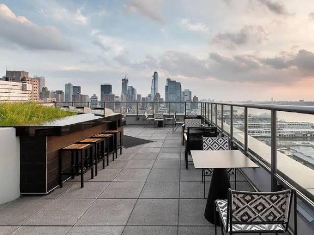 W 57th St #918 - Photo 6 of 8