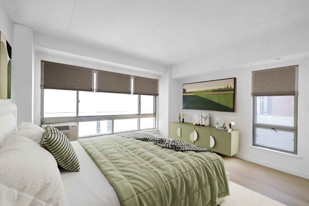 W 30th St #7A - Photo 3 of 5