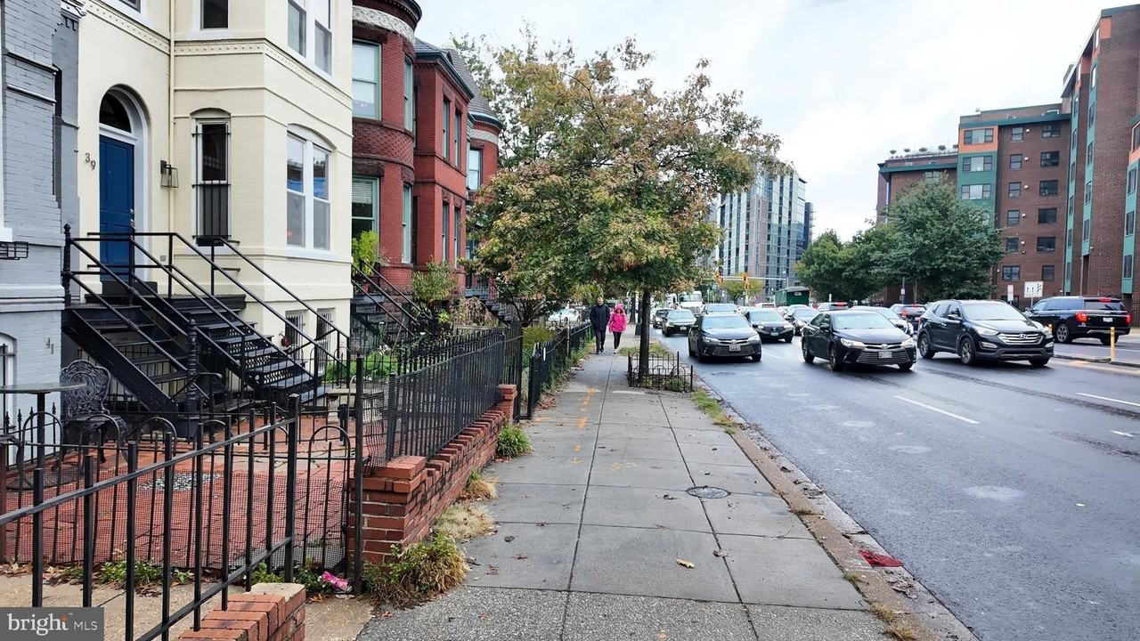 41 New York Ave Ne Unit B #B - Photo 2 of 23