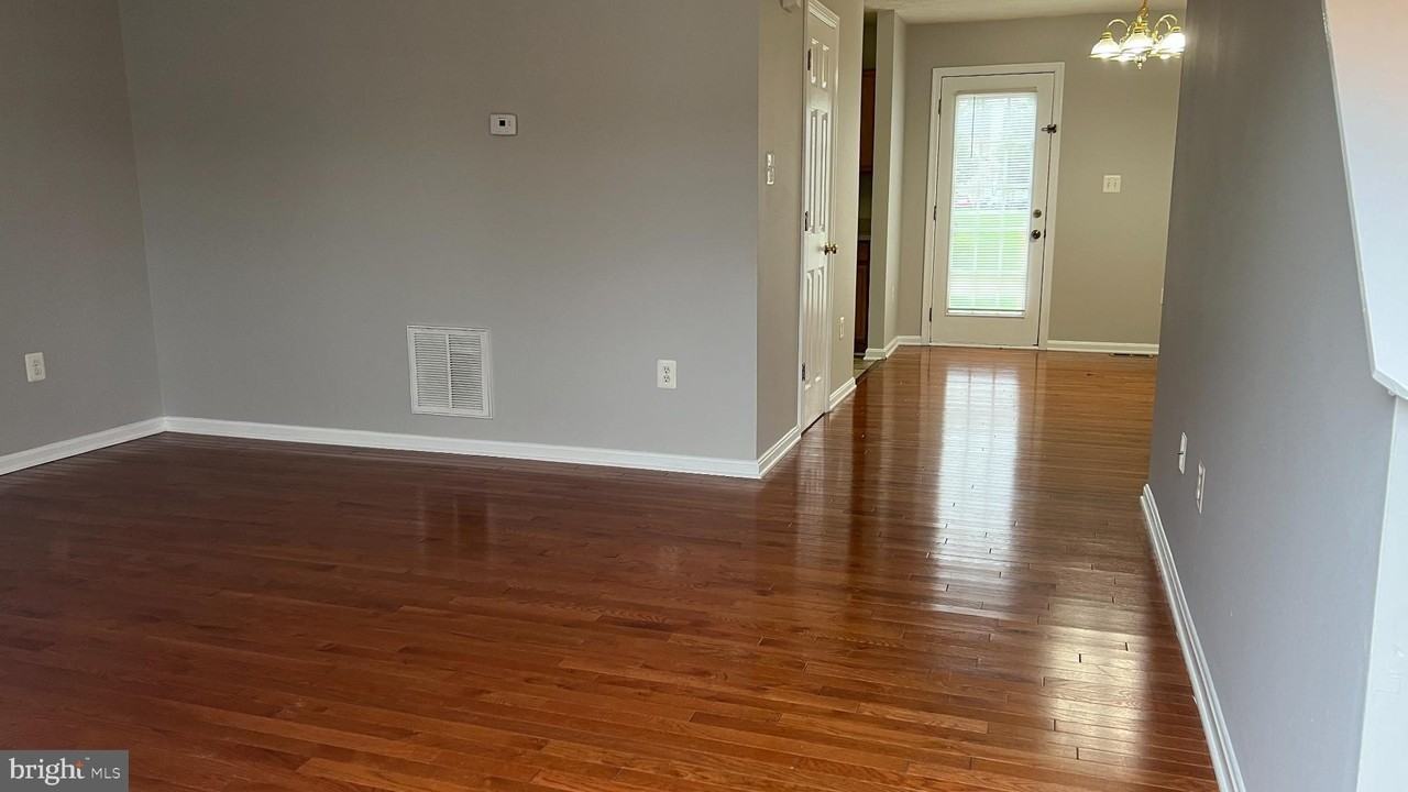 133 Equestrian Drive - Photo 2 of 11