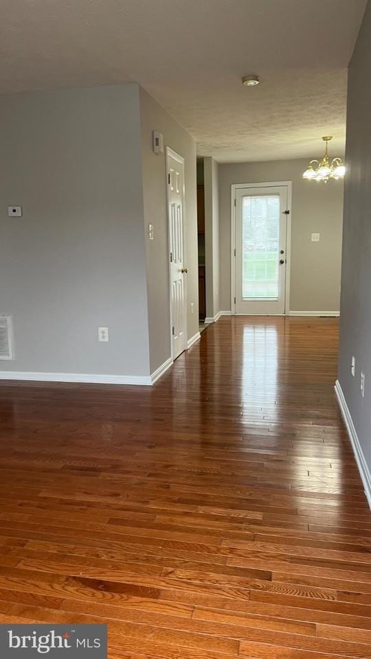 133 Equestrian Drive - Photo 3 of 11