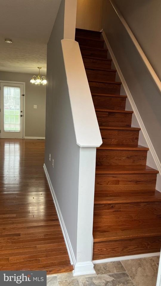 133 Equestrian Drive - Photo 6 of 11