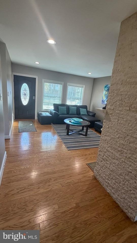 7306 Old Keene Mill Rd - Photo 3 of 21