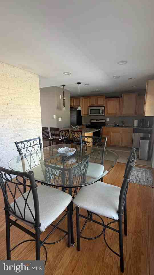 7306 Old Keene Mill Rd - Photo 6 of 21