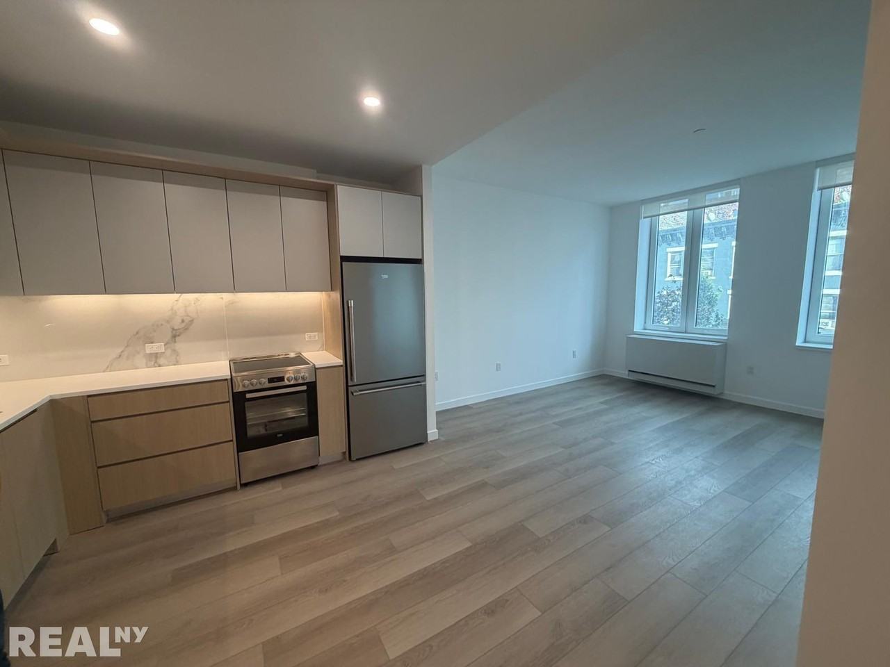 Paseo Pl #203 - Photo 5 of 19