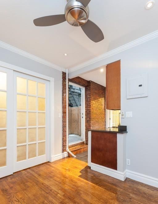 E 13th St #5C - Photo 4 of 9