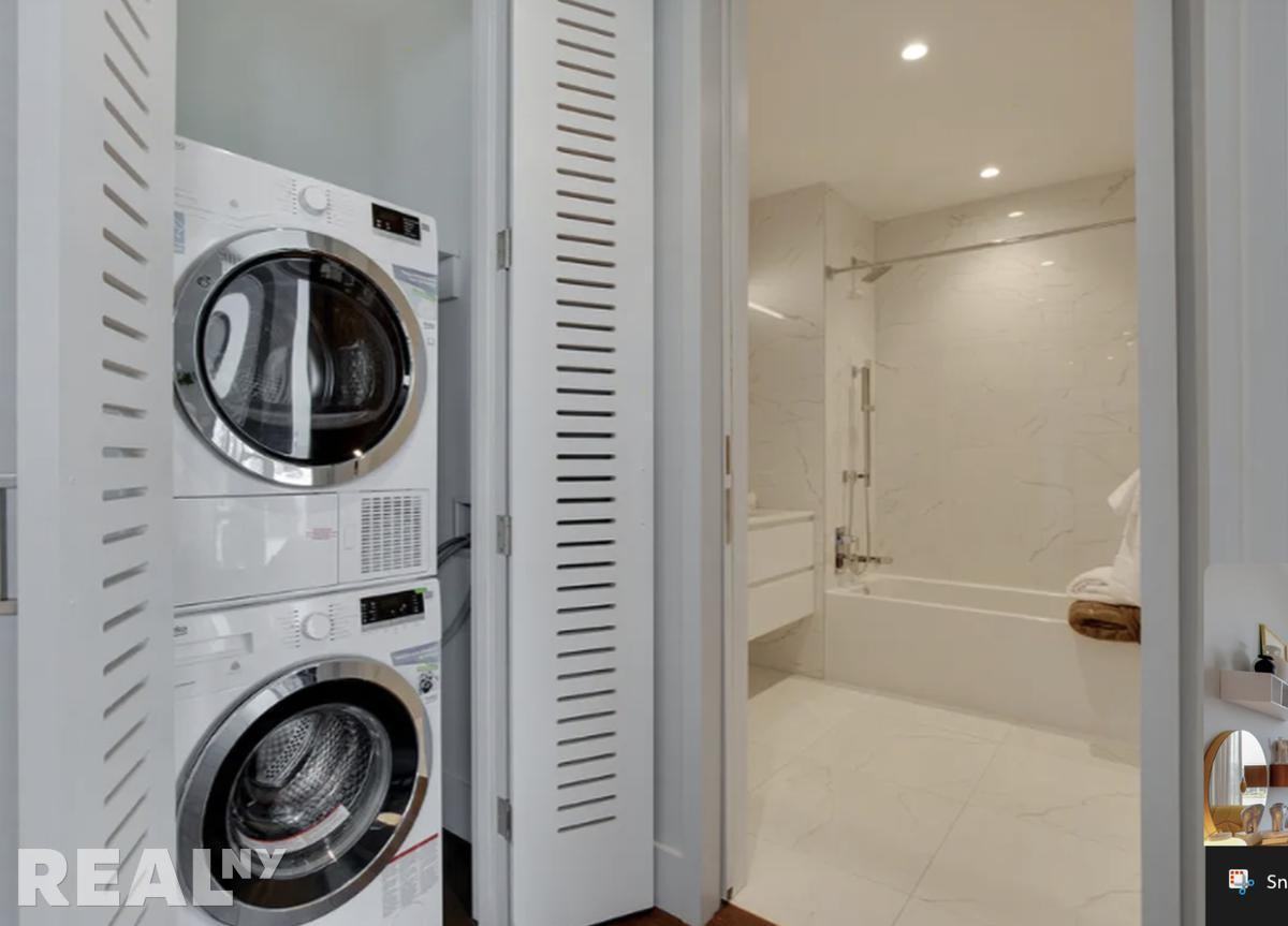 E 44th St #16E - Photo 2 of 7