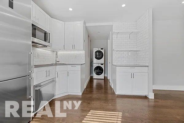 East 26th Street #8B - Photo 2 of 5